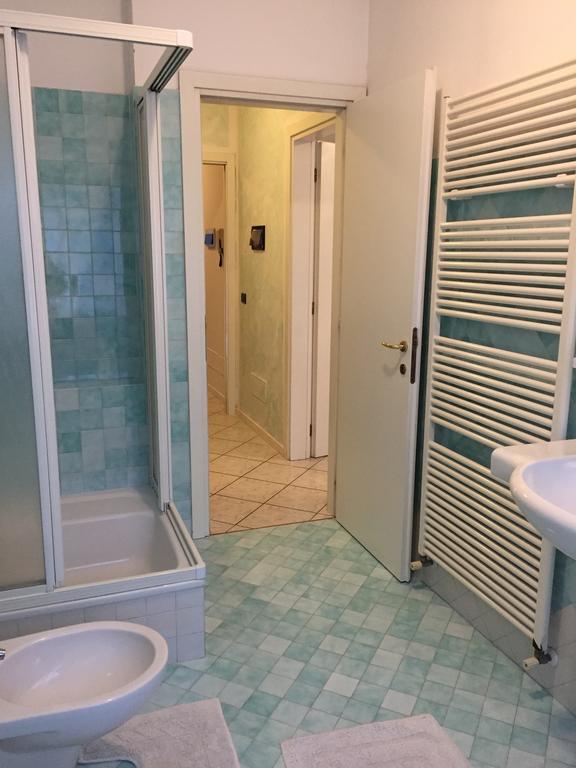 B&B Villa Lina Desenzano del Garda Bagian luar foto